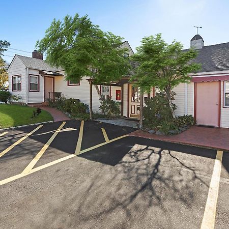 Bay Watch Hotel And Marina Hampton Bays Exterior foto